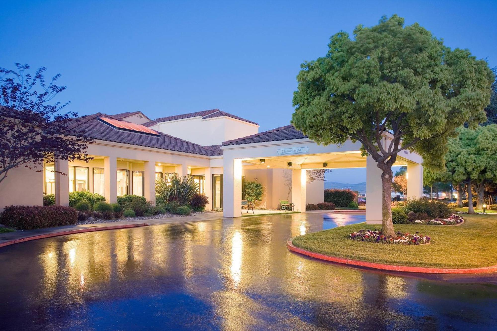 Courtyard Fremont Silicon Valley Hotel Exterior photo