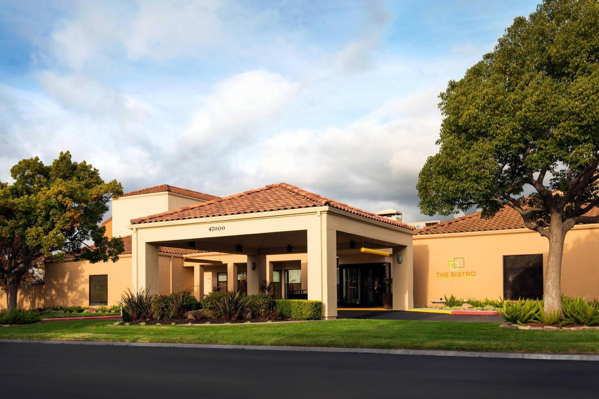 Courtyard Fremont Silicon Valley Hotel Exterior photo