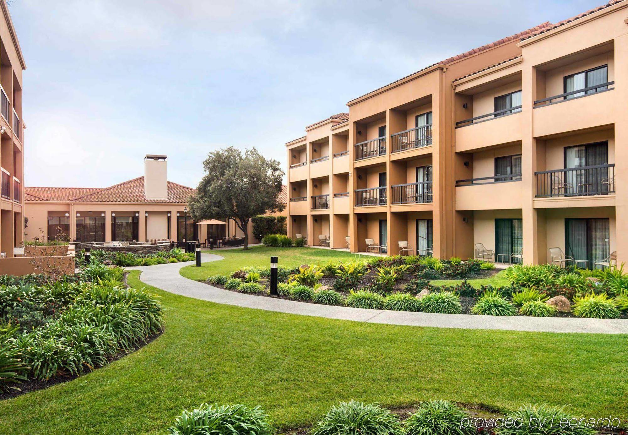 Courtyard Fremont Silicon Valley Hotel Exterior photo